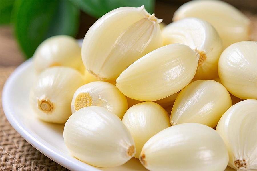 Peeled Garlic
